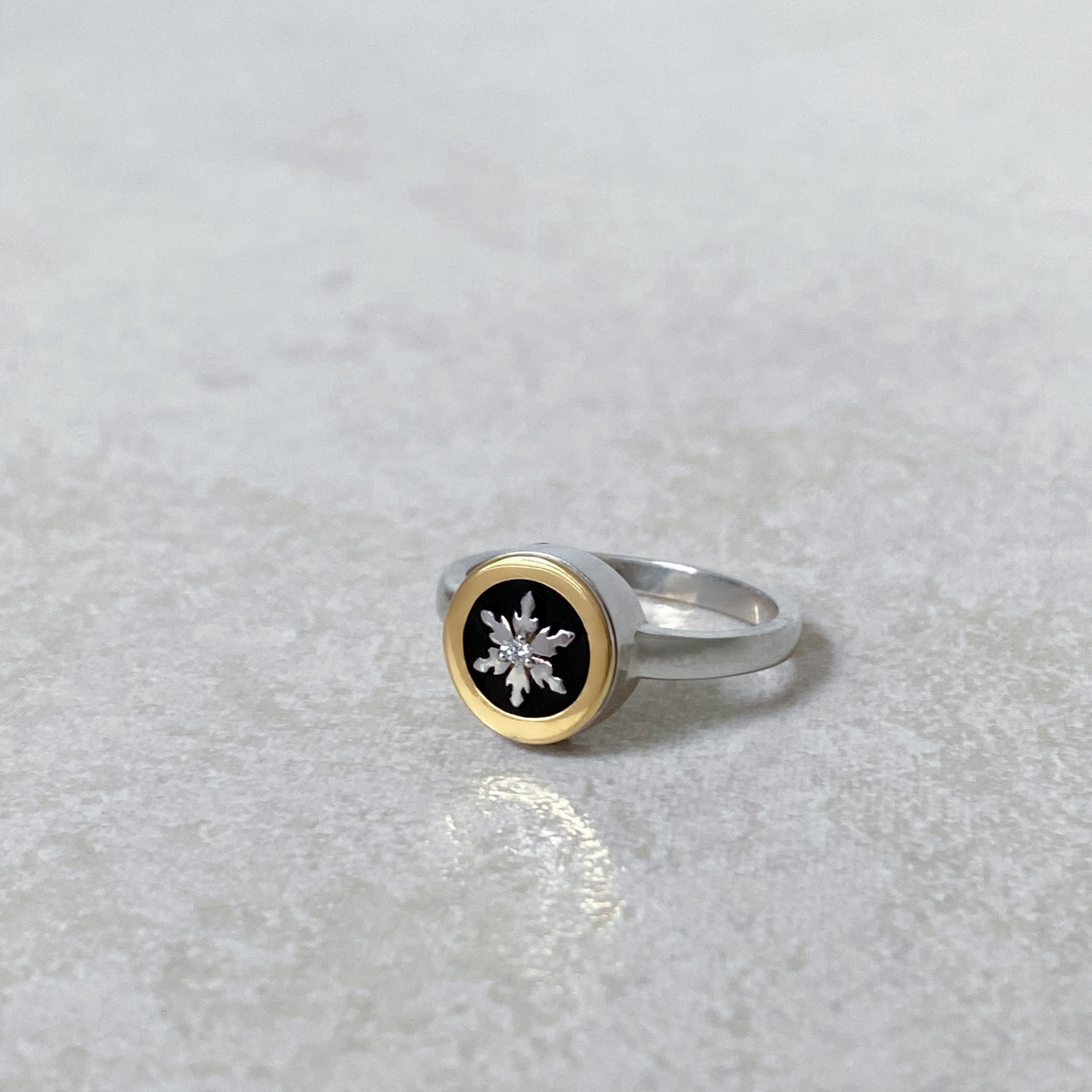 Diamond Snowflake Ring In White & Yellow Gold 2